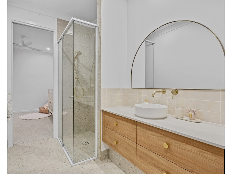 2 Ray Street, Cleveland QLD 4163