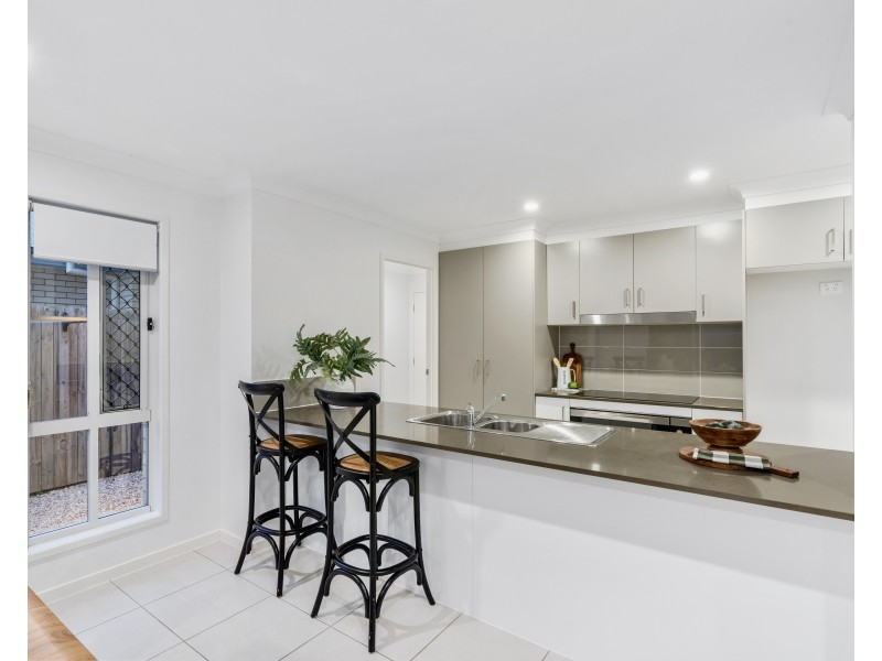 4 Harrington Boulevard, Thornlands QLD 4164