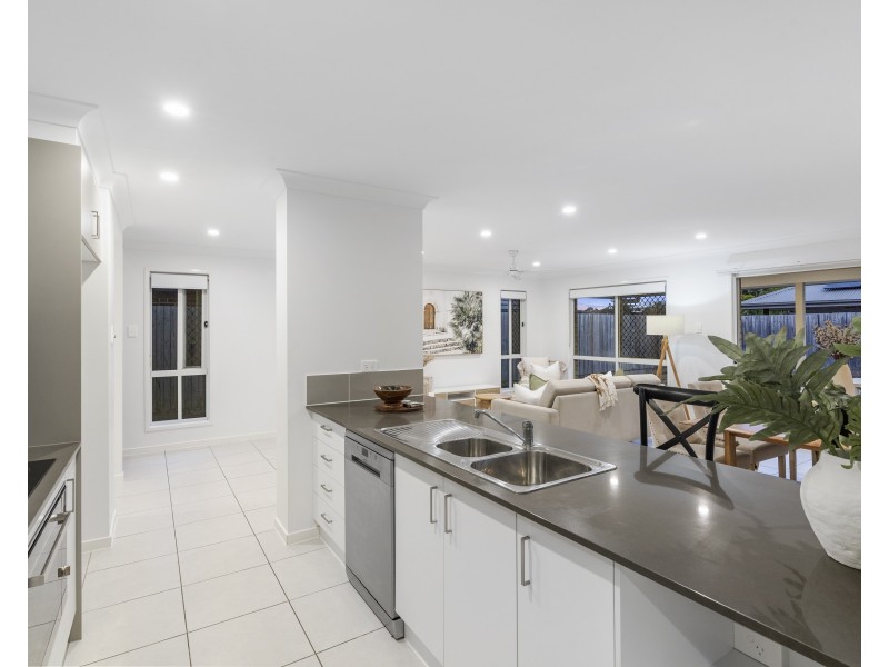 4 Harrington Boulevard, Thornlands QLD 4164