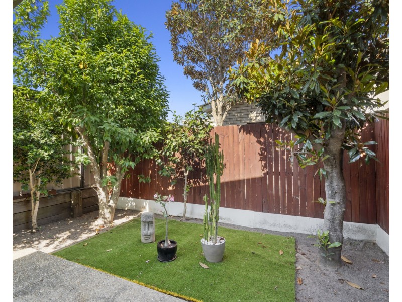 1/7 Lilly Lane, Birkdale QLD 4159