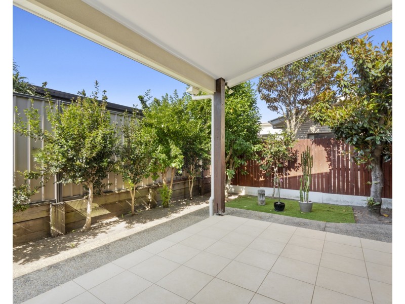 1/7 Lilly Lane, Birkdale QLD 4159