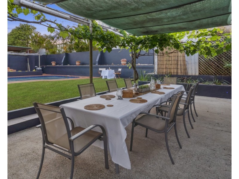 8 Yarran Street, Victoria Point QLD 4165