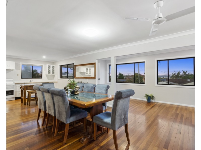 8 Yarran Street, Victoria Point QLD 4165