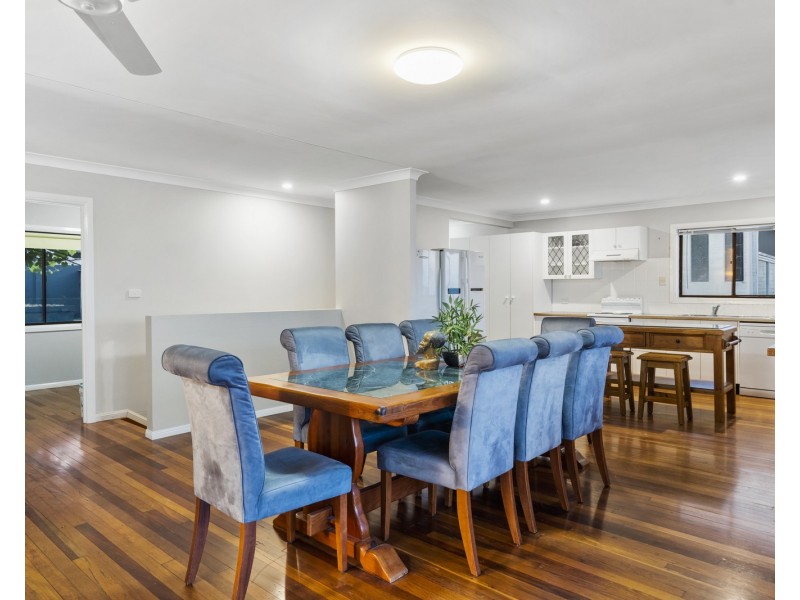 8 Yarran Street, Victoria Point QLD 4165