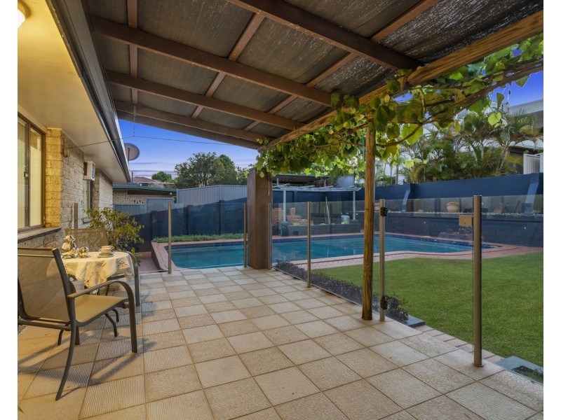 8 Yarran Street, Victoria Point QLD 4165
