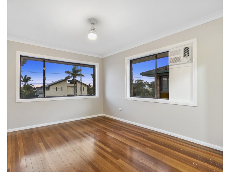 8 Yarran Street, Victoria Point QLD 4165