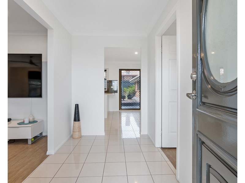 40 Scanlen Crescent, Wynnum West QLD 4178