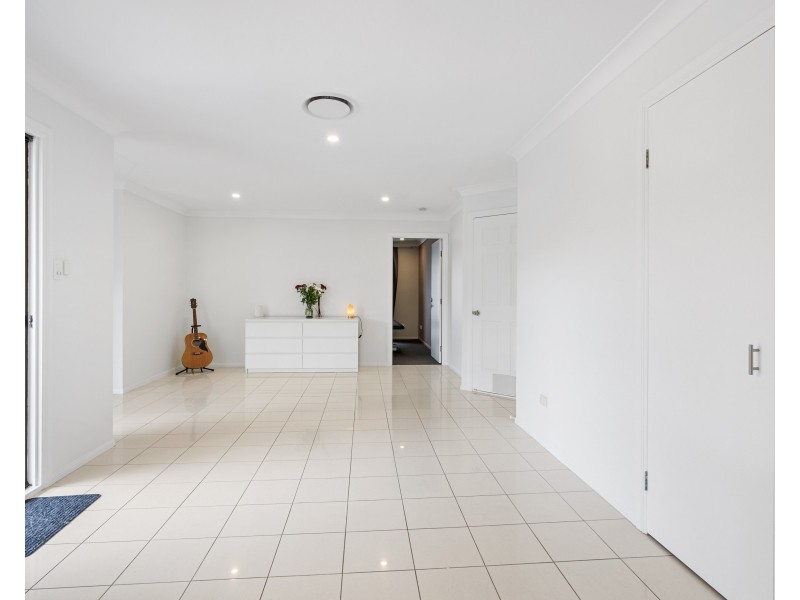 40 Scanlen Crescent, Wynnum West QLD 4178