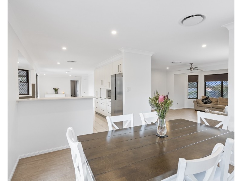 40 Scanlen Crescent, Wynnum West QLD 4178