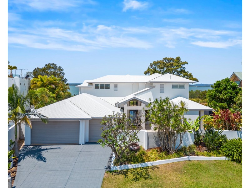 14 Bartlett Terrace, Redland Bay QLD 4165
