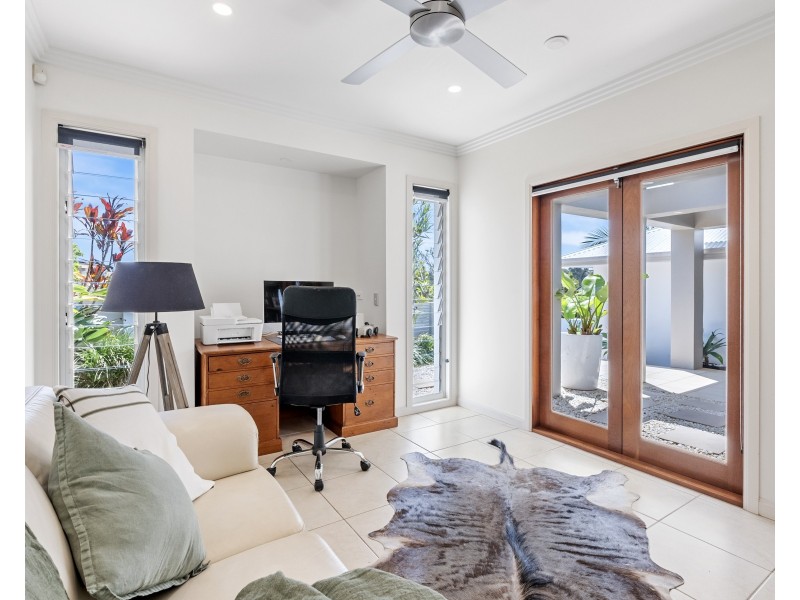 14 Bartlett Terrace, Redland Bay QLD 4165