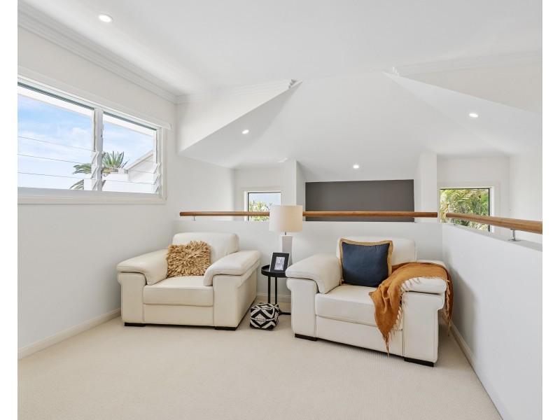 14 Bartlett Terrace, Redland Bay QLD 4165