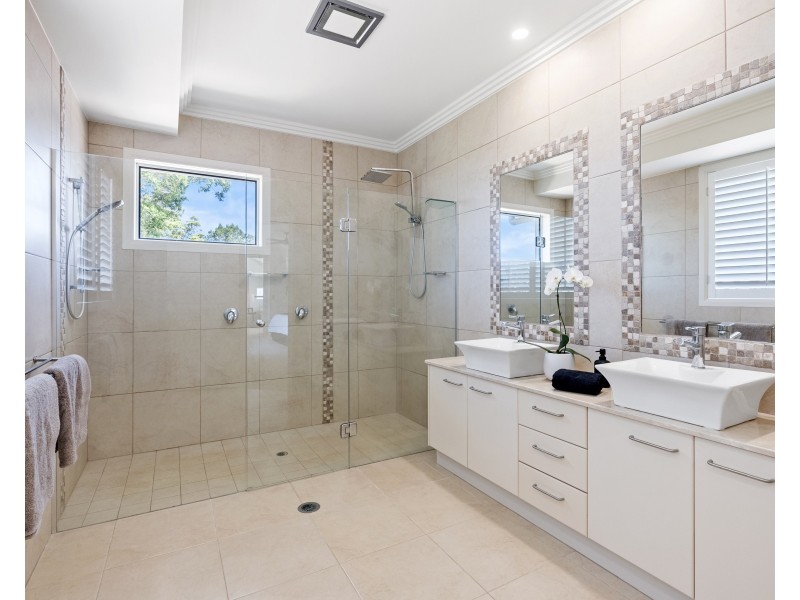 14 Bartlett Terrace, Redland Bay QLD 4165