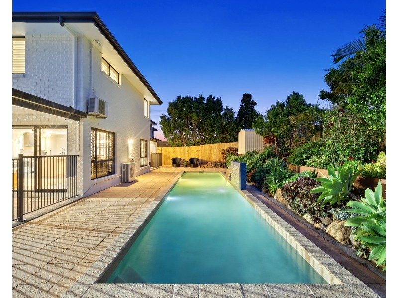 5 Brampton Close, Redland Bay QLD 4165