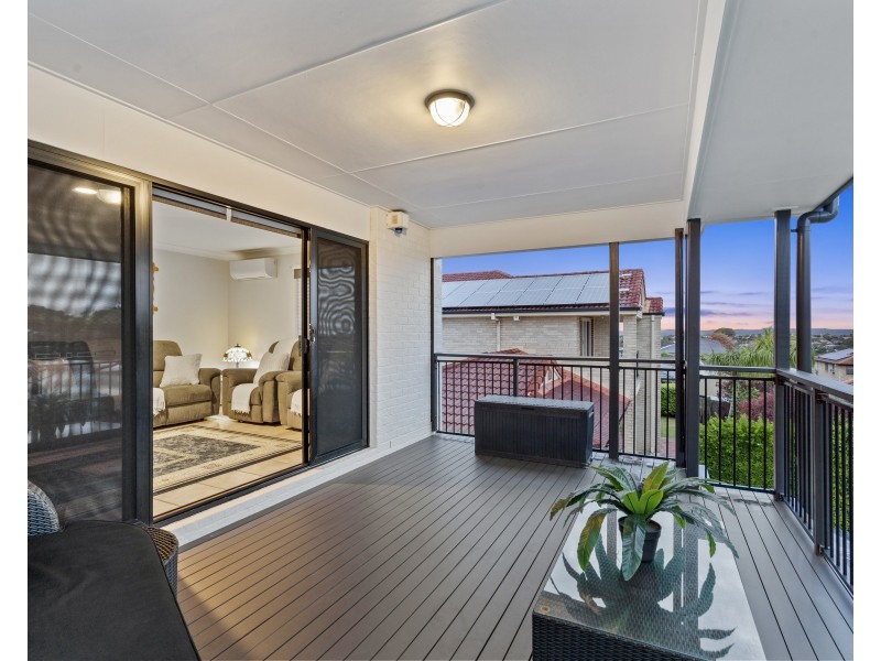 5 Brampton Close, Redland Bay QLD 4165