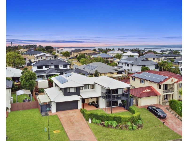 5 Brampton Close, Redland Bay QLD 4165