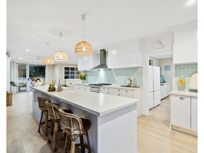 15 Wilson Street, Victoria Point QLD 4165