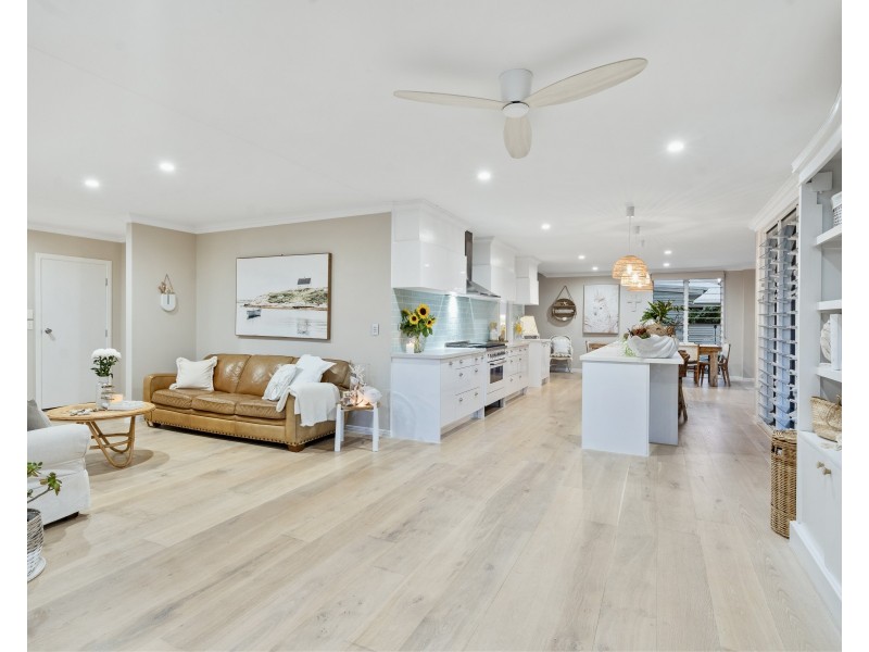 15 Wilson Street, Victoria Point QLD 4165