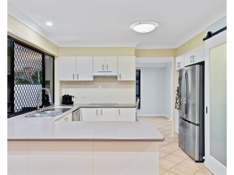34 Torquay Road, Redland Bay QLD 4165