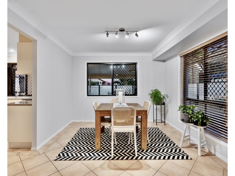 34 Torquay Road, Redland Bay QLD 4165