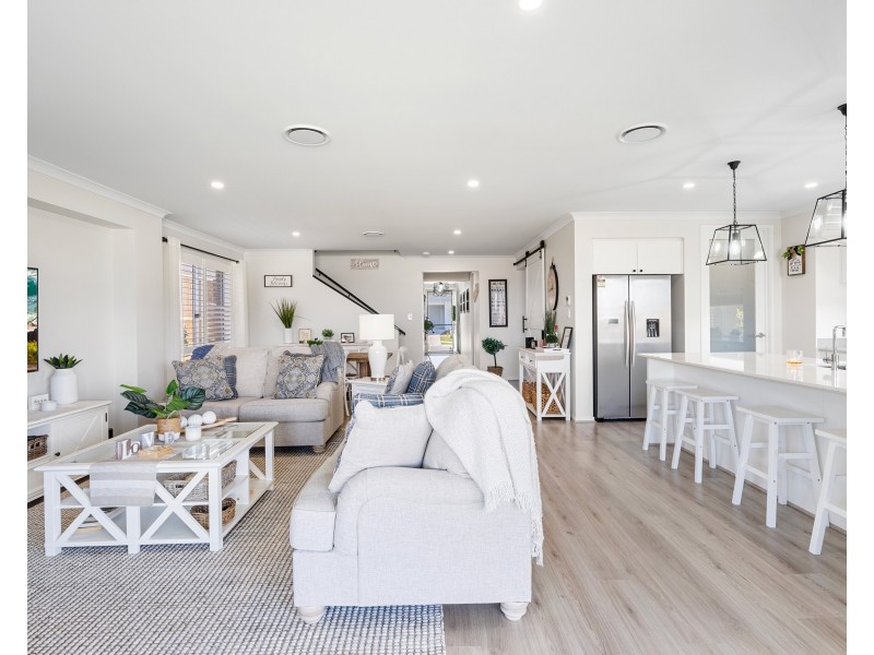 6 Greenside Street, Victoria Point QLD 4165