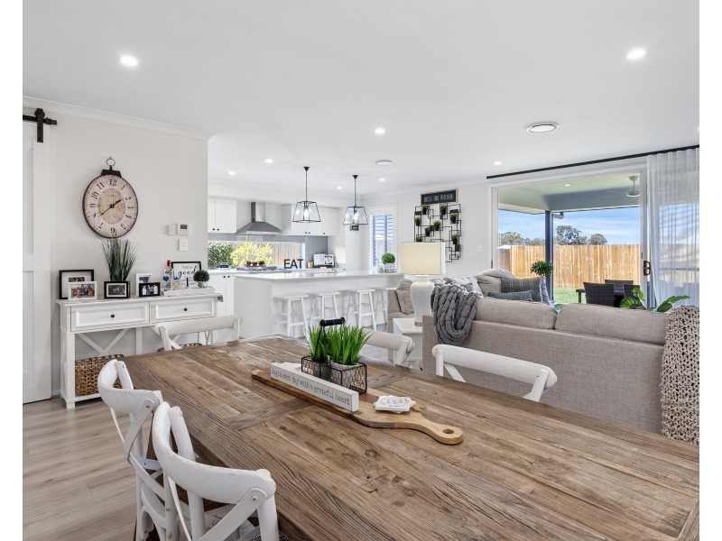 6 Greenside Street, Victoria Point QLD 4165