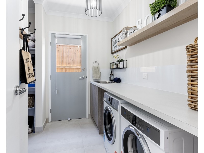 6 Greenside Street, Victoria Point QLD 4165