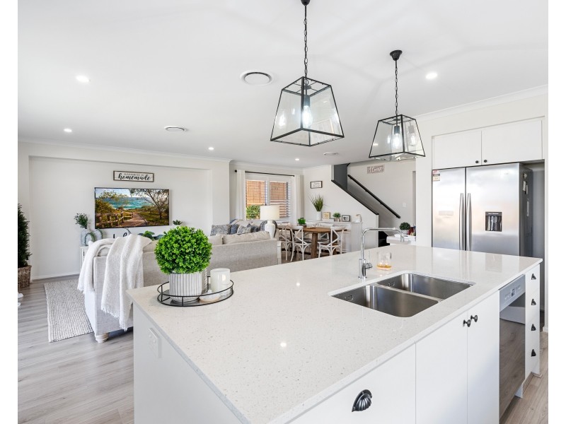 6 Greenside Street, Victoria Point QLD 4165