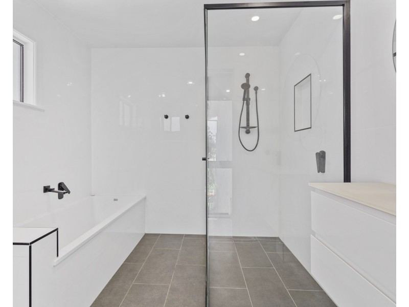 345 Main Road, Wellington Point QLD 4160
