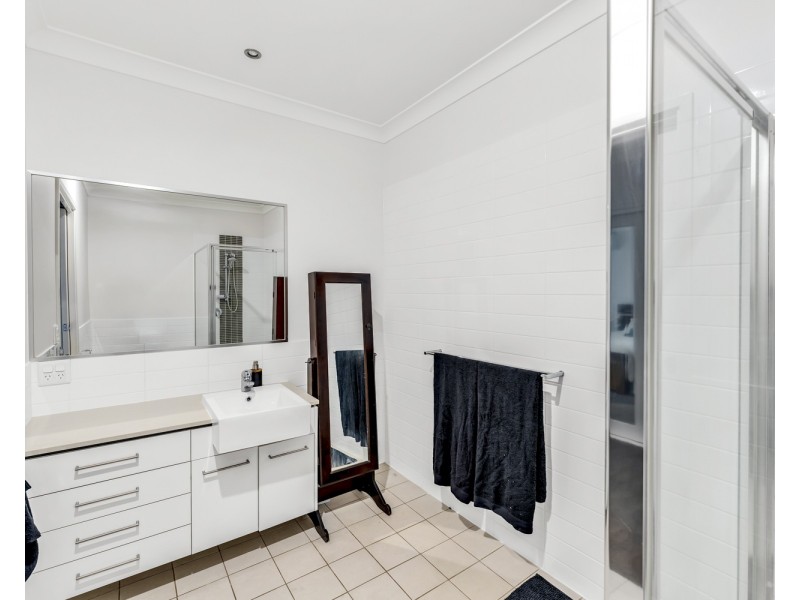 4/10-16 Salisbury Street, Redland Bay QLD 4165