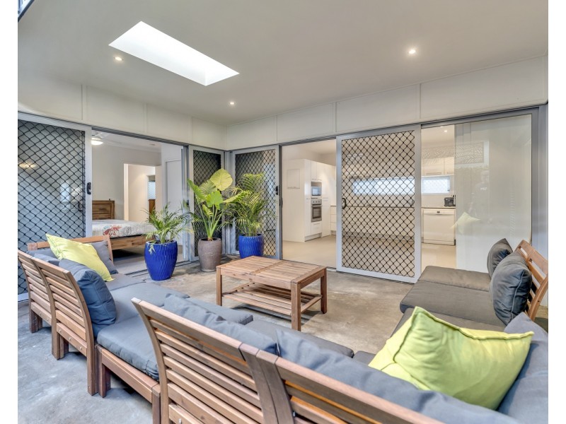 4/10-16 Salisbury Street, Redland Bay QLD 4165