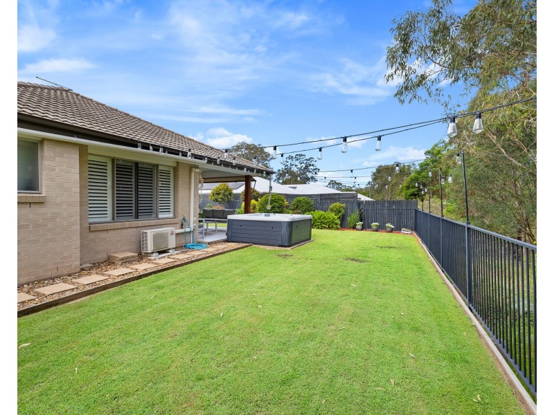 29 Park Edge Place, Redland Bay QLD 4165