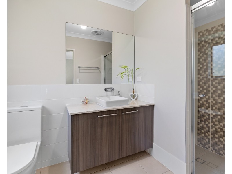 29 Park Edge Place, Redland Bay QLD 4165