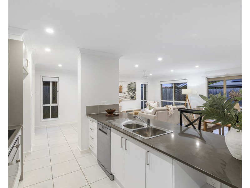 4 Harrington Boulevard, Thornlands QLD 4164