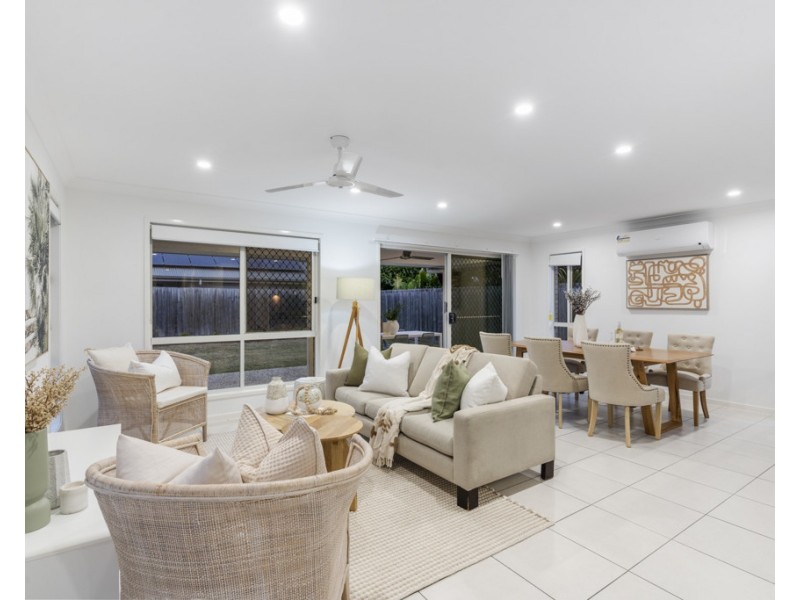 4 Harrington Boulevard, Thornlands QLD 4164