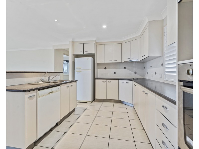 32 Daydream Street, Redland Bay QLD 4165