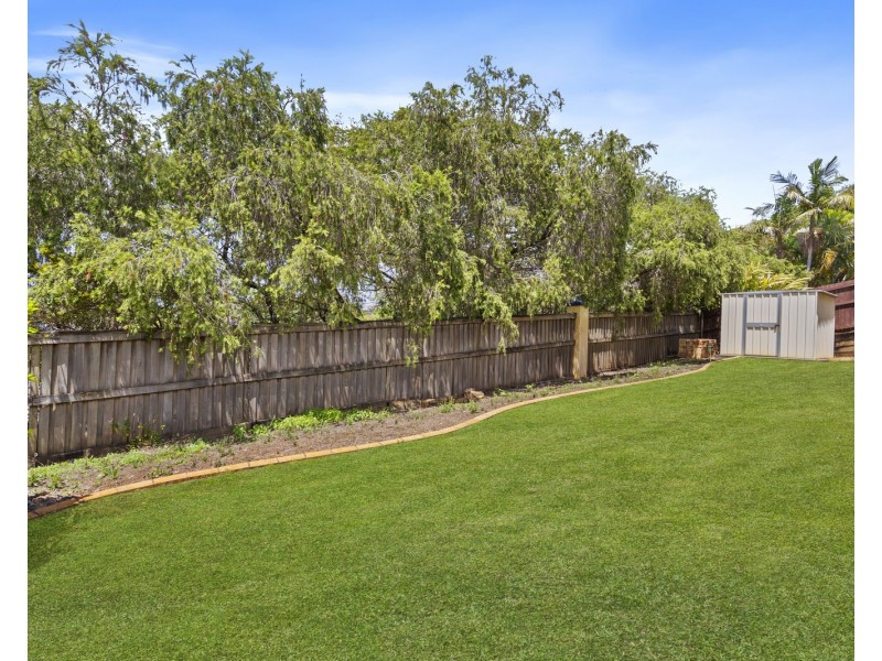 32 Daydream Street, Redland Bay QLD 4165