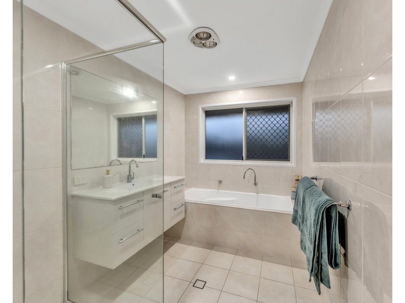 11 Kite Crescent, Thornlands QLD 4164