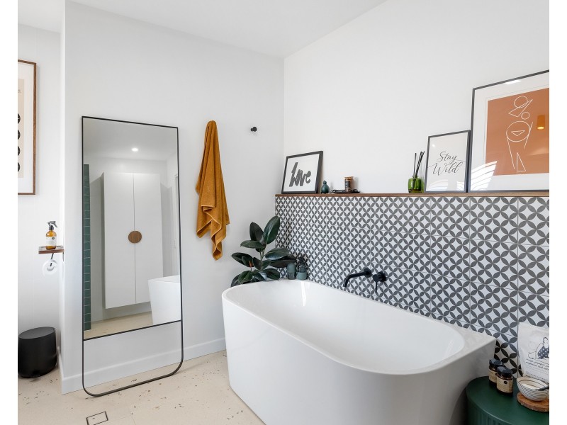 19 Lakefield Drive, Victoria Point QLD 4165