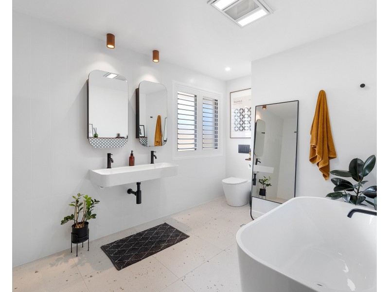 19 Lakefield Drive, Victoria Point QLD 4165