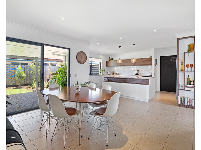 19 Lakefield Drive, Victoria Point QLD 4165