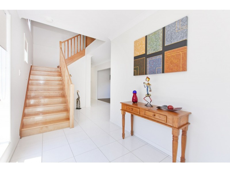 203 Mooroondu Road, Thorneside QLD 4158