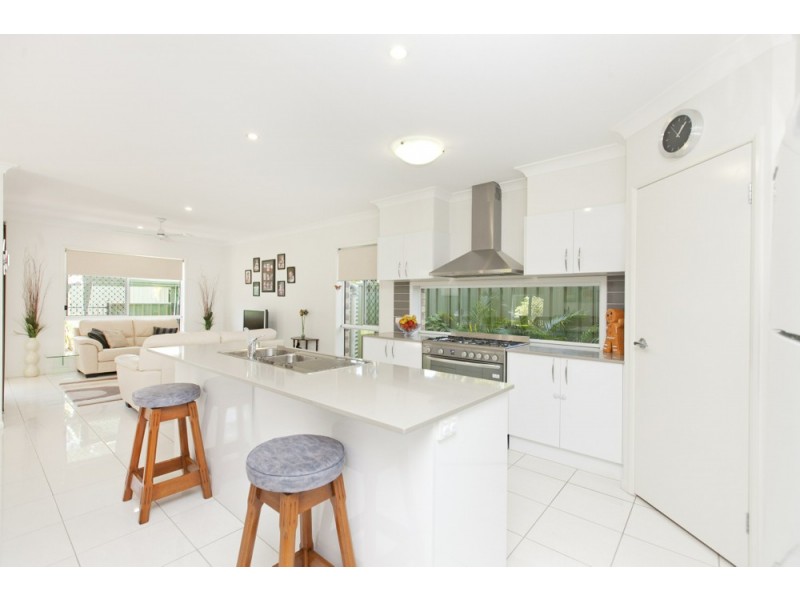 203 Mooroondu Road, Thorneside QLD 4158