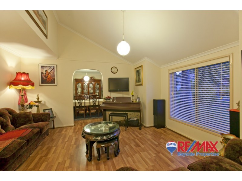 8 Rosewood Street, Birkdale QLD 4159