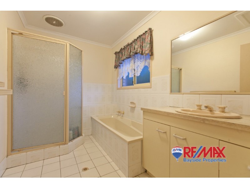 8 Rosewood Street, Birkdale QLD 4159