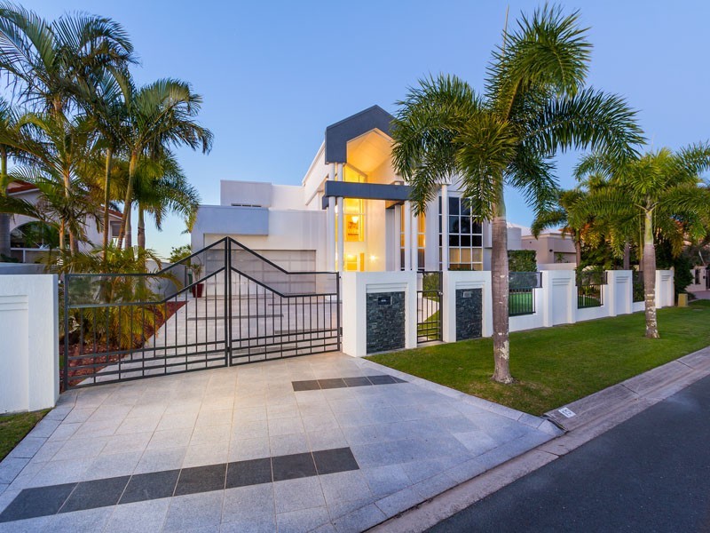 15 MARTINGALE COURT, Raby Bay QLD 4163