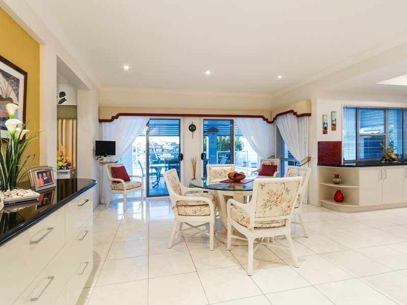 15 MARTINGALE COURT, Raby Bay QLD 4163