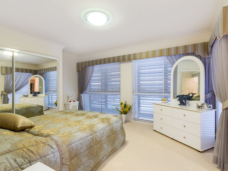 15 MARTINGALE COURT, Raby Bay QLD 4163