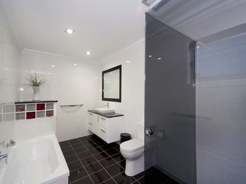 12 Wellesley Street, Wellington Point QLD 4160