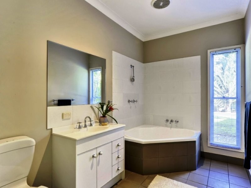 9 Dennison Court, Redland Bay QLD 4165
